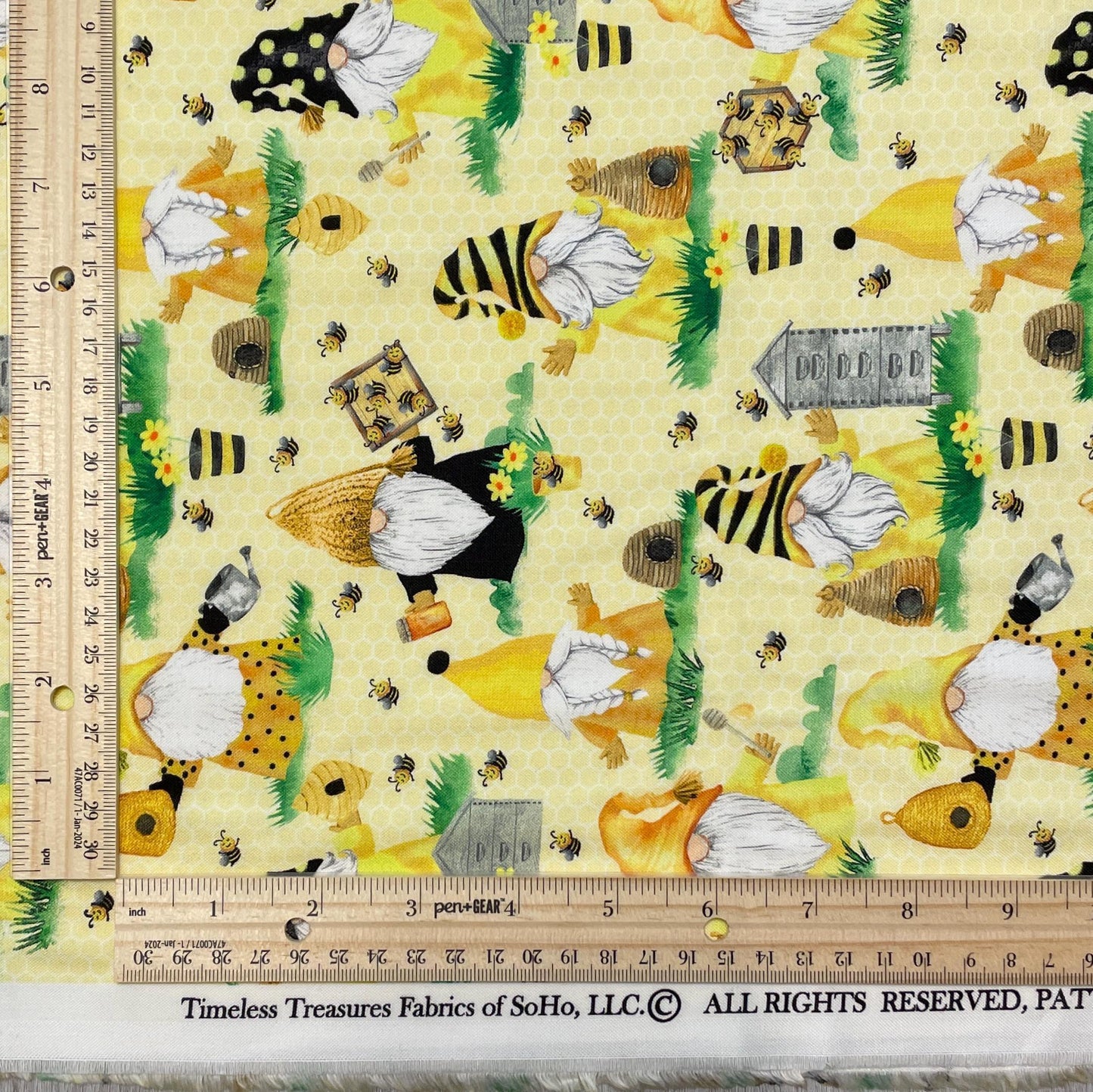 Beekeeper Gnomes - Home is where my honey is