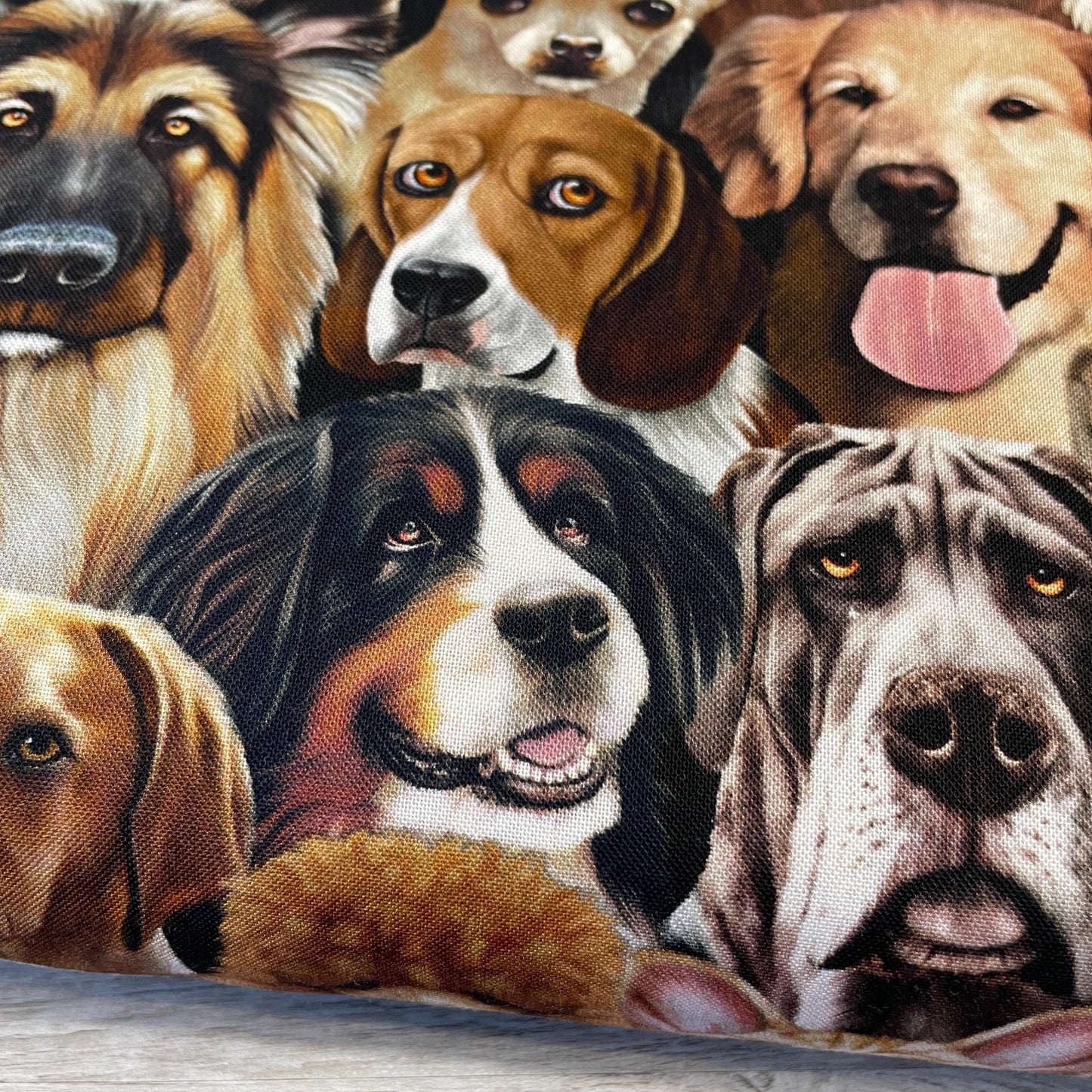 Packed Dog fabric - Michael Searle - Timeless Treasures - 100% Cotton