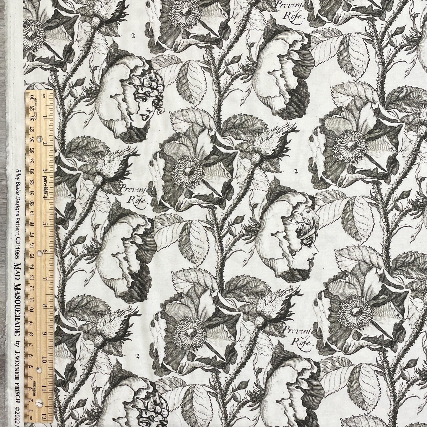 Black and white floral fabric - Queen's Living Garden