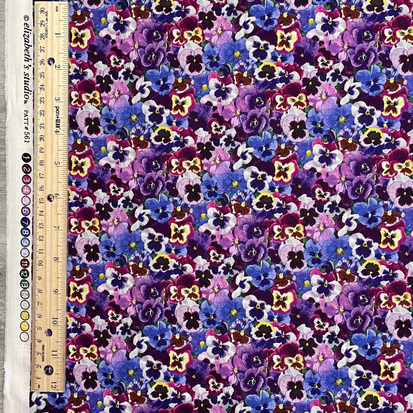 Pansy fabric - Lovely Pansies 561-Purple
