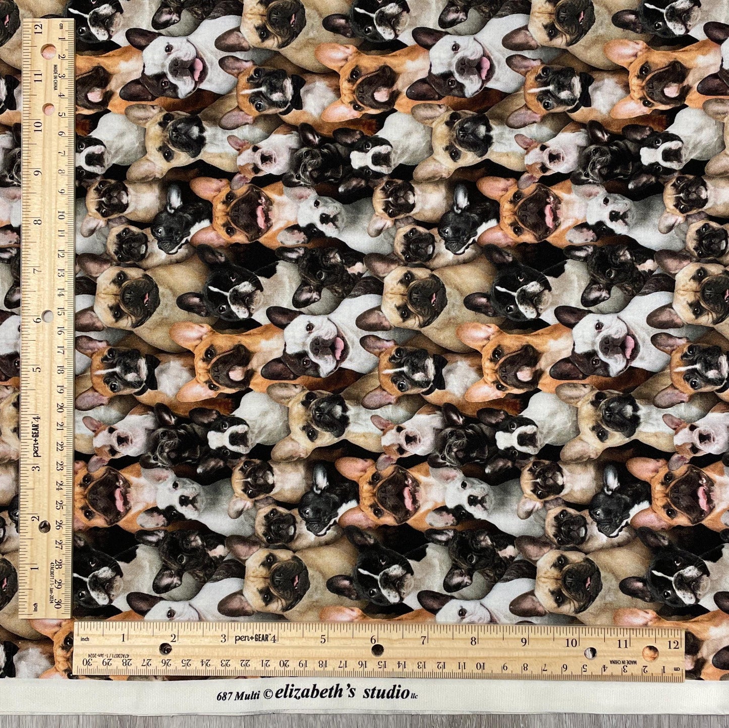 French Bulldog fabric - 687-multi - Elizabeth's Studio - 100% Cotton - Best Friend Collection - Frenchie