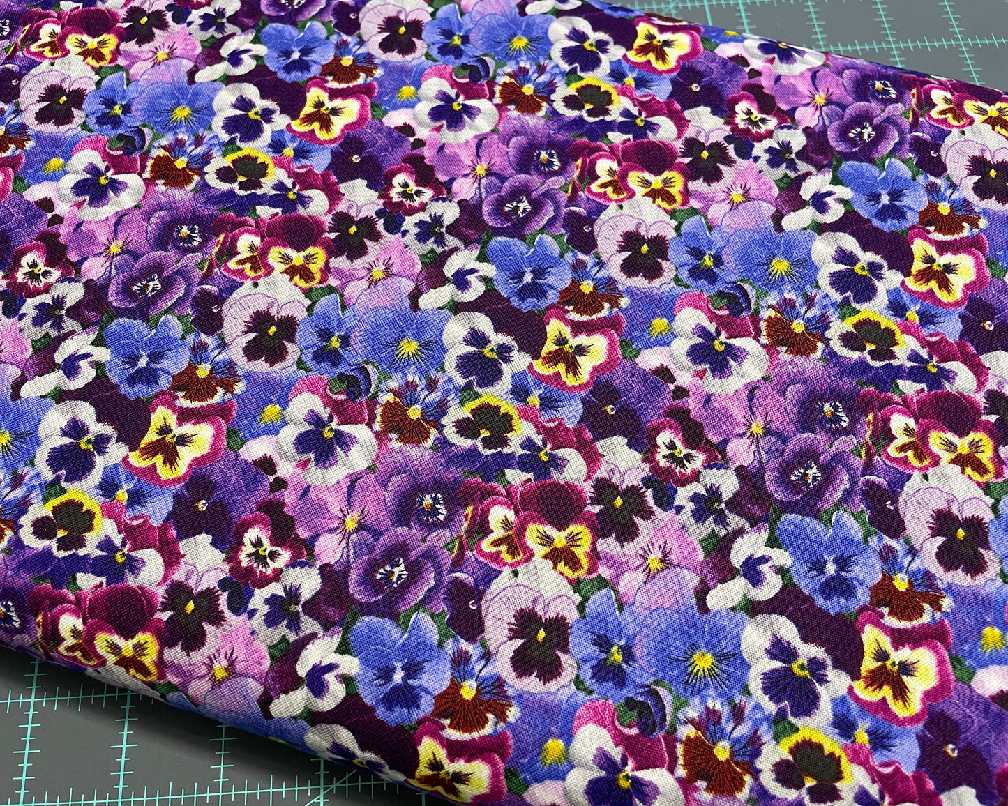 Pansy fabric by the yard - Elizabeth's Studio - 100% cotton - Lovely Pansies fabric floral material purple flowers - SHIPS NEXT DAY