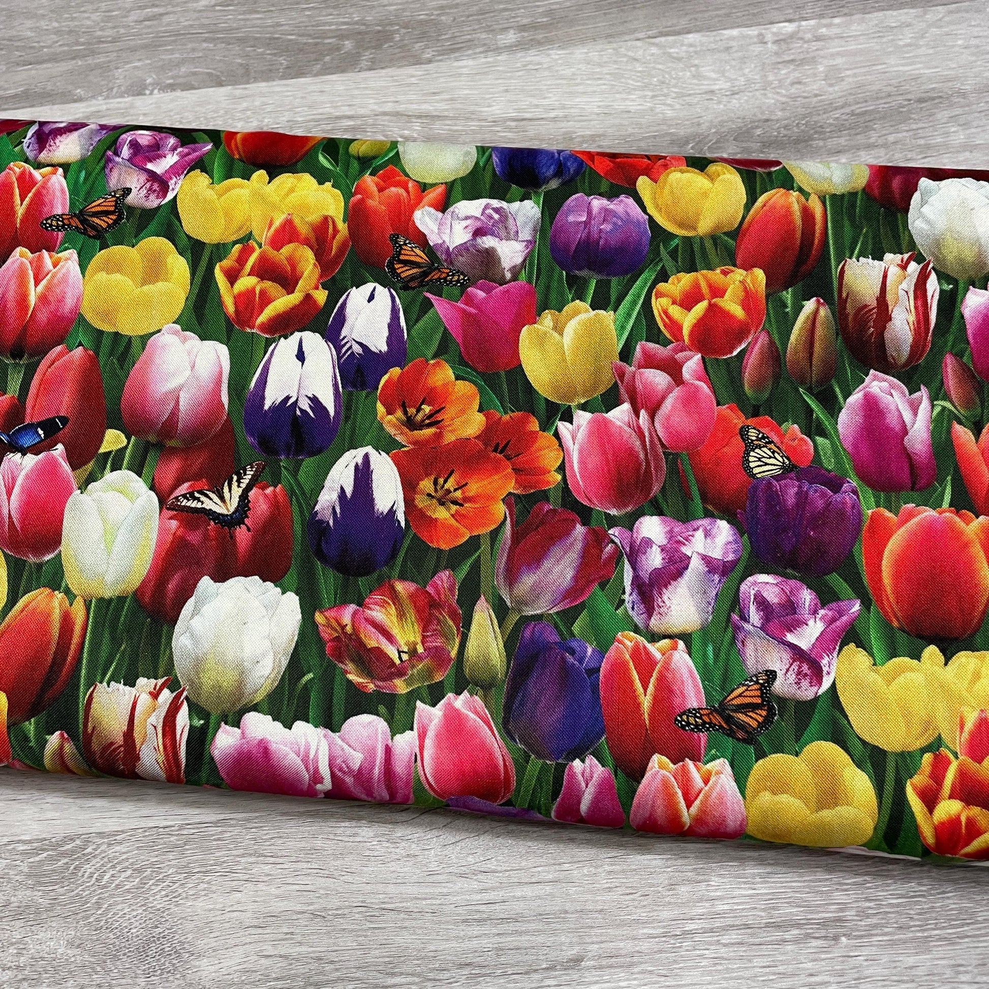 Tulip Fabric - Elizabeth's Studio - 100% cotton - Burst of Color 644-MULTI - Flower Fabric