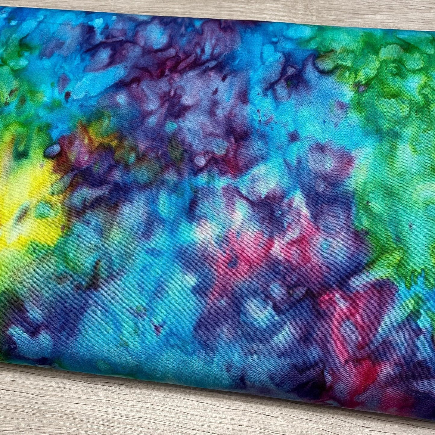 Hoffman Bali Batik Fabric - 839-181 Rainbow - 100% Cotton - 839 Mottles - Tie Dye look