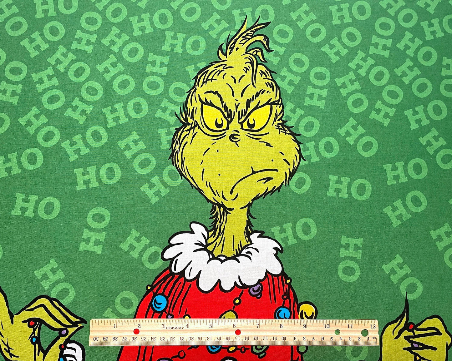Grinch Fabric Panel - 23.5" x 43" - Robert Kaufman - How the Grinch Stole Christmas - 100% cotton fabric