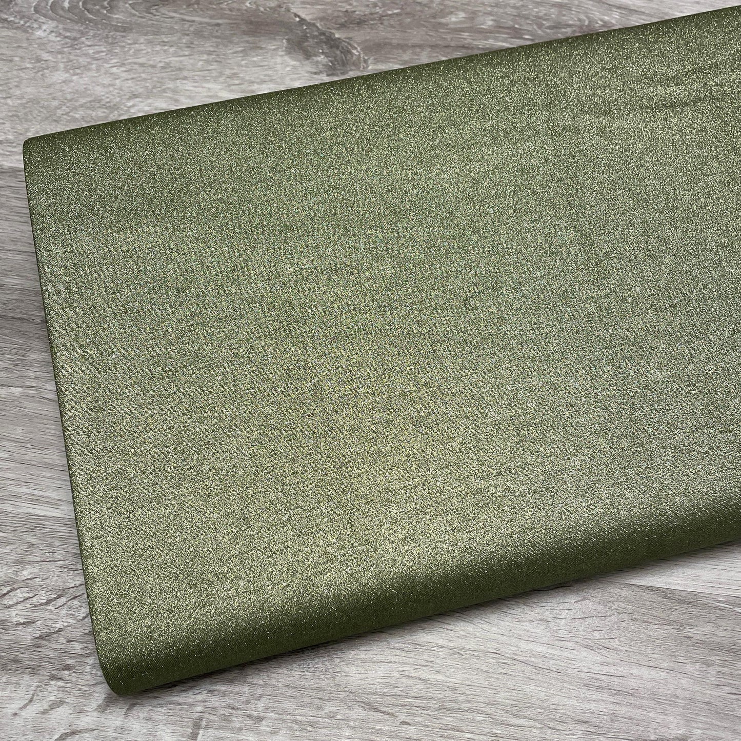 Starlight Metallics - Emerald Green - Quilting Cotton - Maywood Studio - MASM1000-G