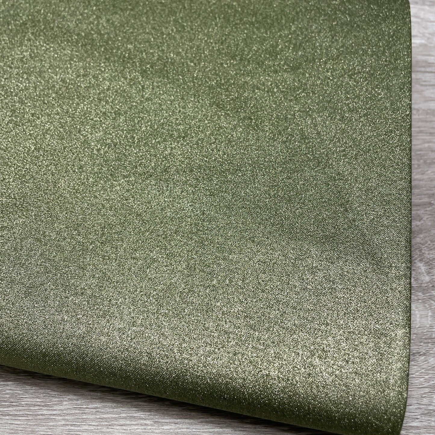 Starlight Metallics - Emerald Green - Quilting Cotton - Maywood Studio - MASM1000-G