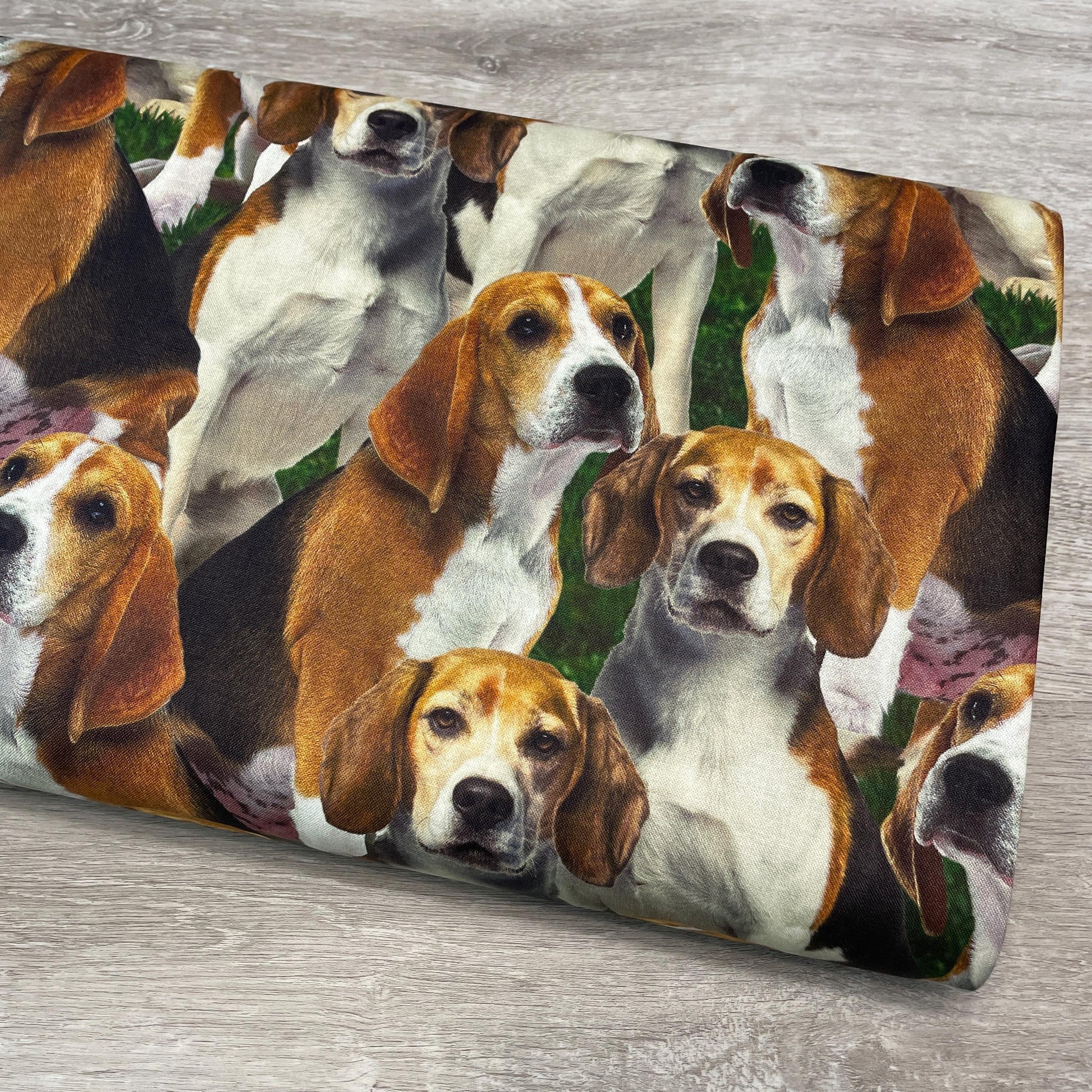 Dog fabric - Beagles - Foust Exclusive Print - 100% Cotton
