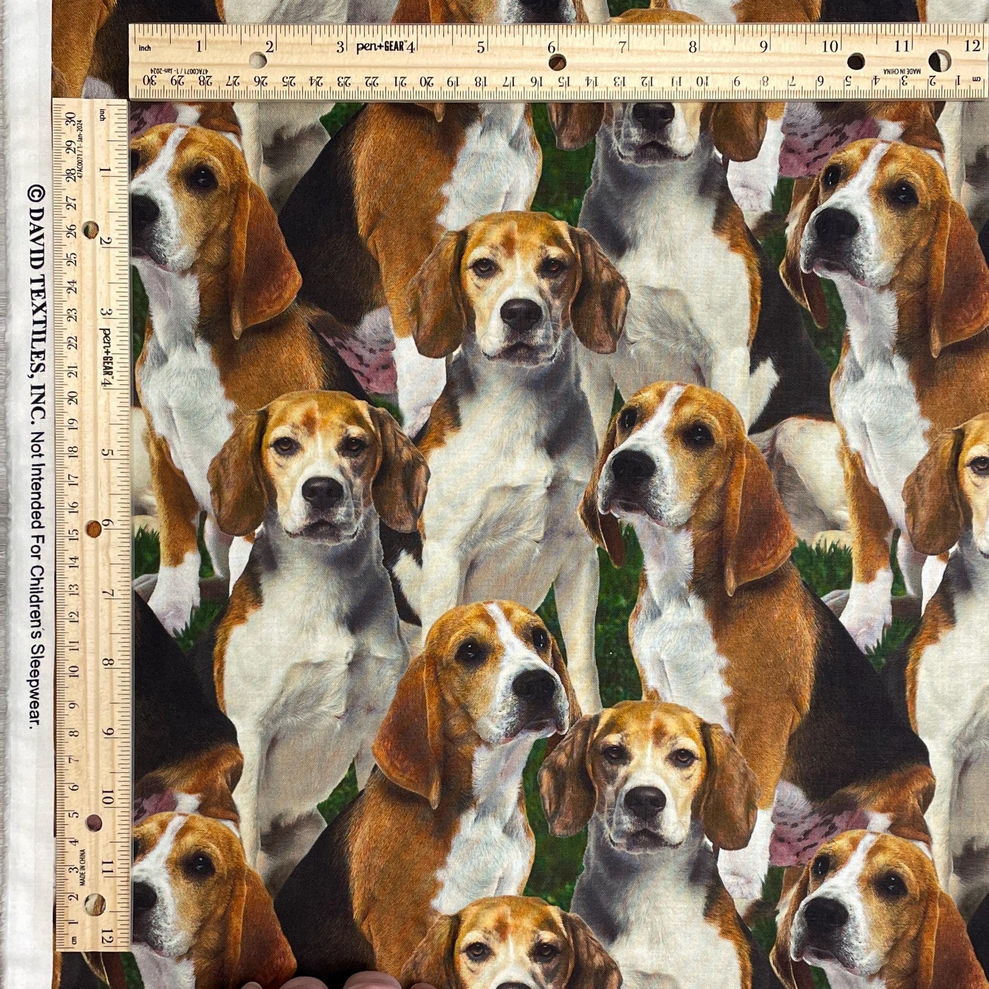Dog fabric - Beagles - Foust Exclusive Print - 100% Cotton