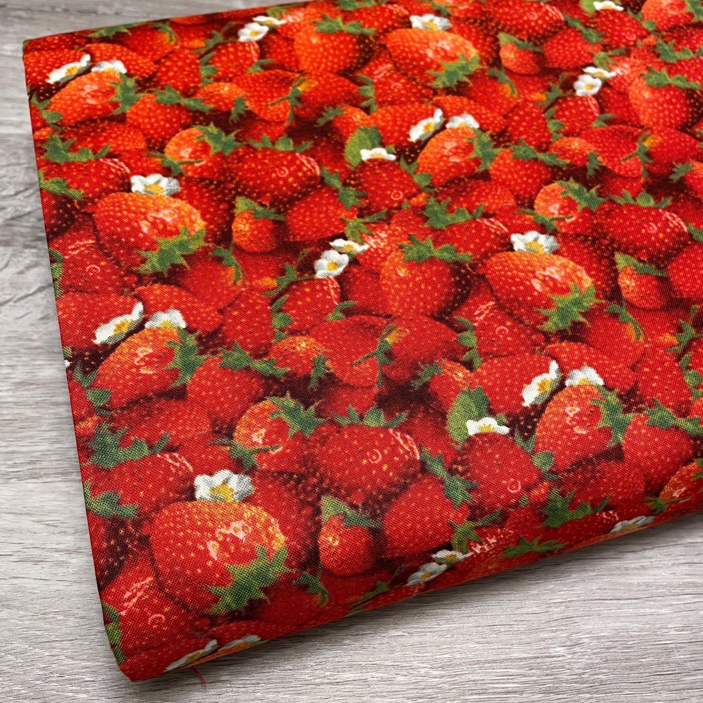Strawberry Fabric - 100% Cotton - Elizabeth's Studio - Berry Good