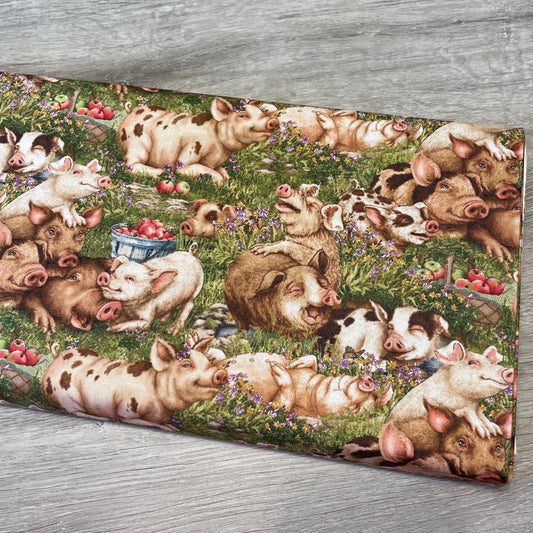 Pig fabric - Elizabeth's Studio - 100% Cotton Fabric - Think Happy