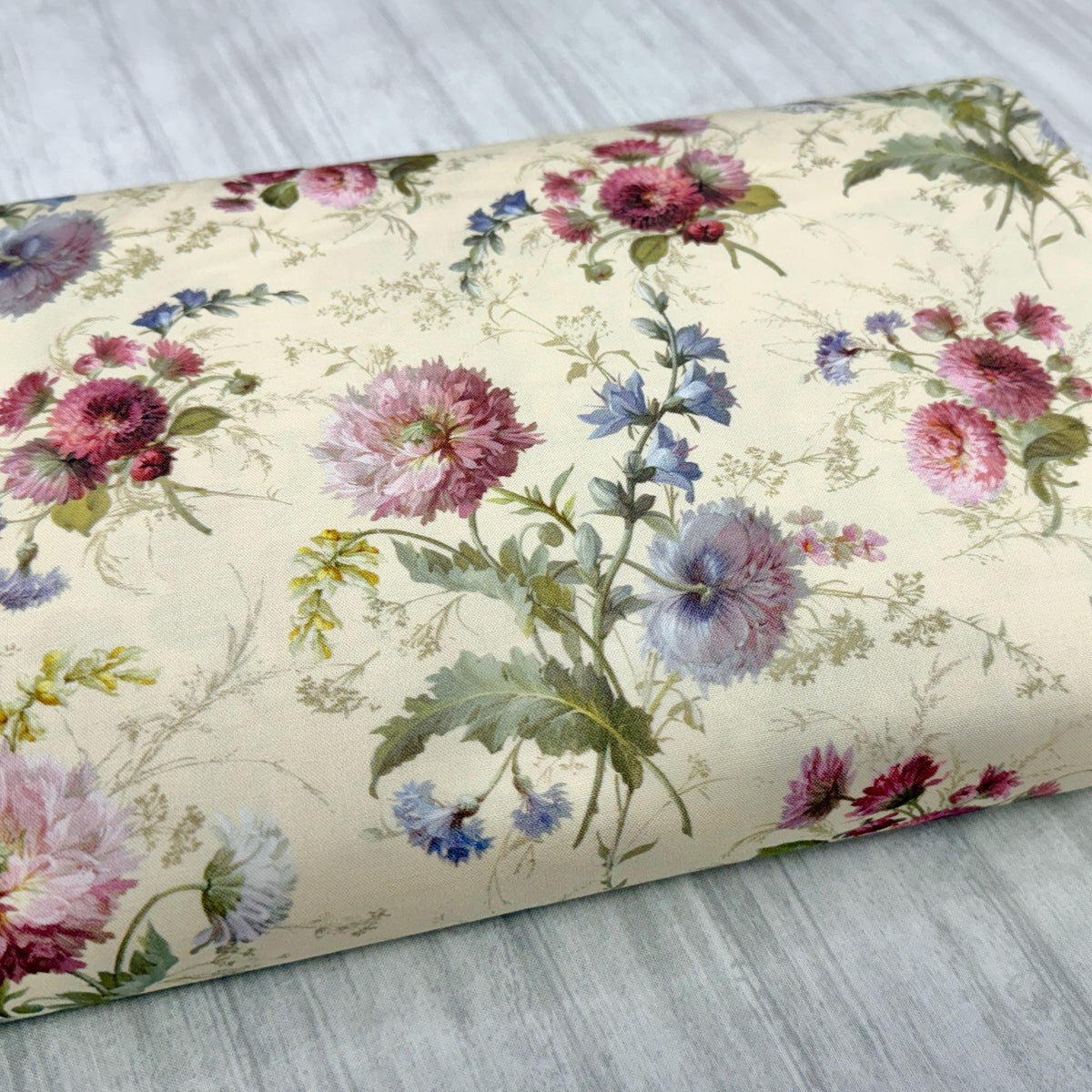 Wild Garden - Wild Flowers Collection by the Smithsonian Institute - 100% Cotton - Marcus Fabrics - R651624D Cream