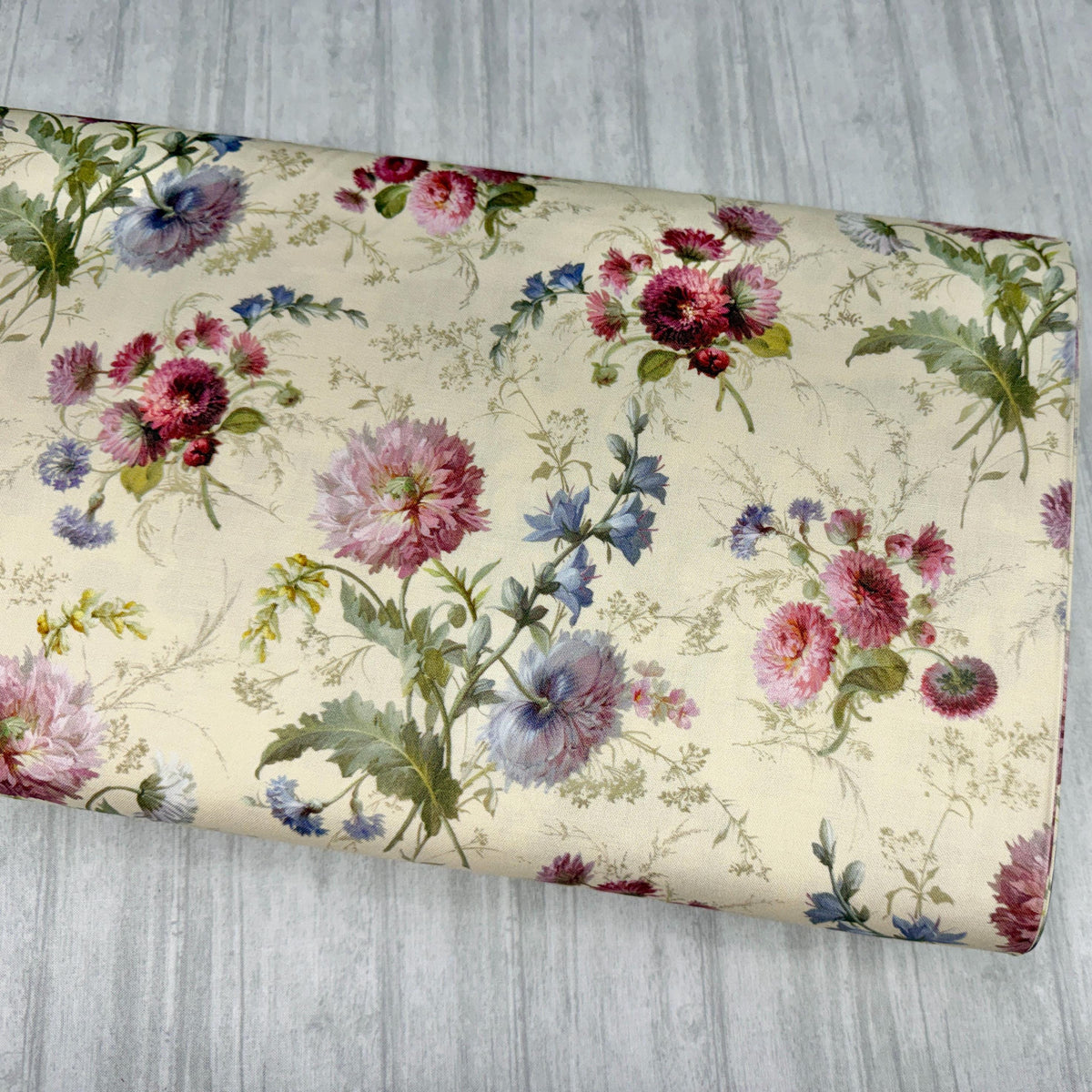 Wild Garden - Wild Flowers Collection by the Smithsonian Institute - 100% Cotton - Marcus Fabrics - R651624D Cream