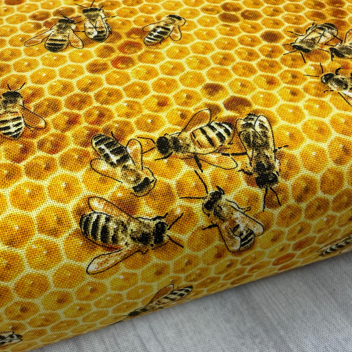Honey Bee Fabric - Elizabeth's Studio - 100% Cotton - 510Honey