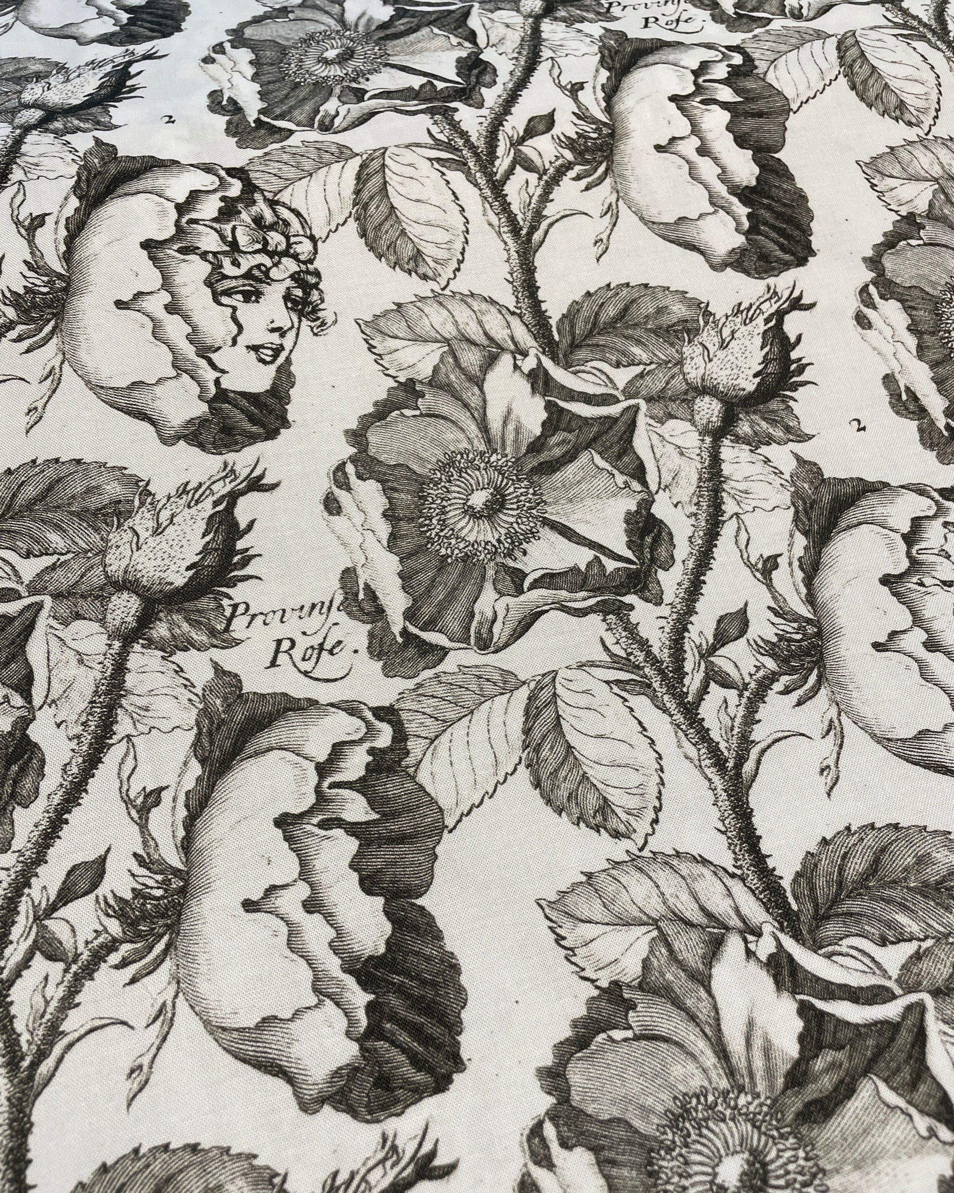 Black and white floral - Queen's Living Garden White - Mad Masquerade collection - Riley Blake - 100% Cotton Fabric - Alice in Wonderland