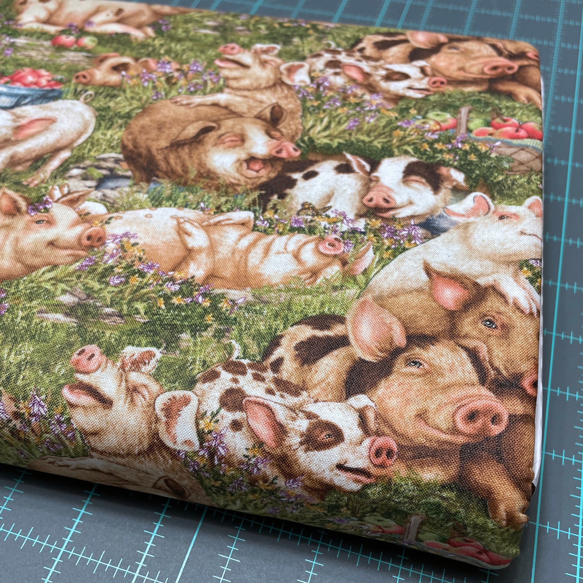 Pig fabric - Elizabeth's Studio - 100% Cotton Fabric - Think Happy 36001-Green - Piglets Farm décor Barn material apples