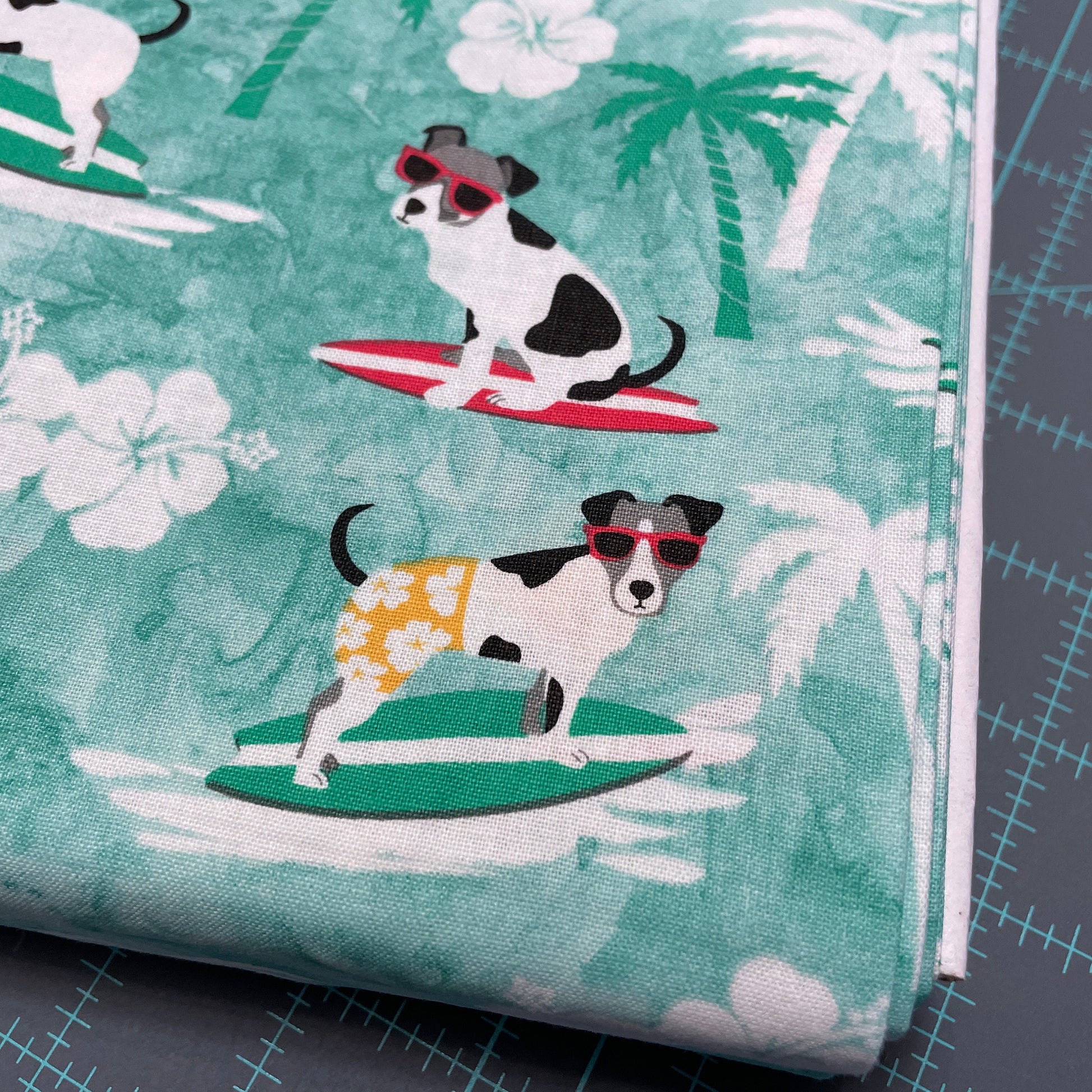 Surfing Dog Fabric - 100% cotton - Surfing material dog fabric quilting cotton